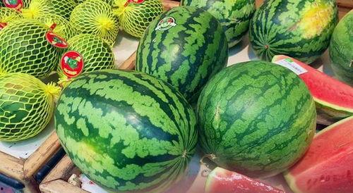 今日吃瓜每日吃瓜热门大瓜娱乐,娱乐圈风云再起，吃瓜群众热议不断