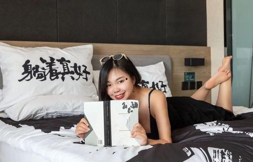 娱乐吃瓜李小花,娱乐圈的“吃瓜群众”如何成为焦点人物