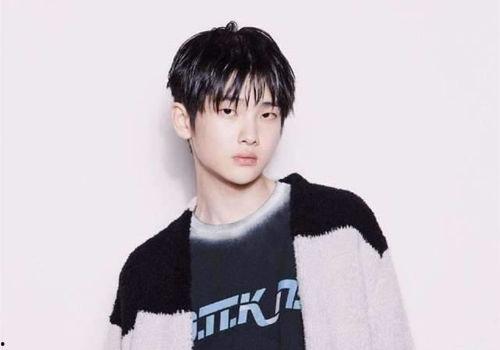 吃瓜娱乐黄明昊微博