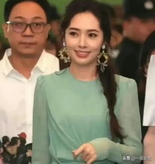 最新娱乐圈明星吃瓜事件,明星隐私曝光,网友热议不断